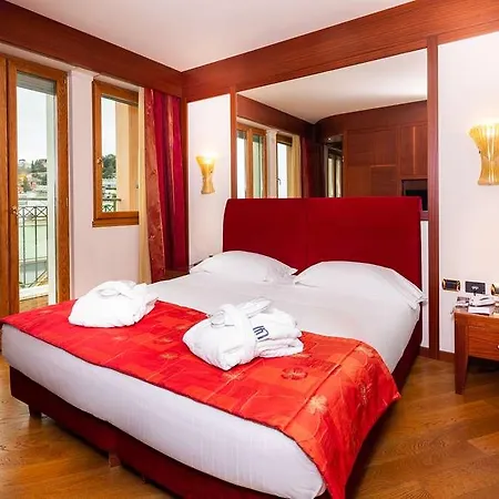 Ξενοδοχείο Western Nazionale 4*